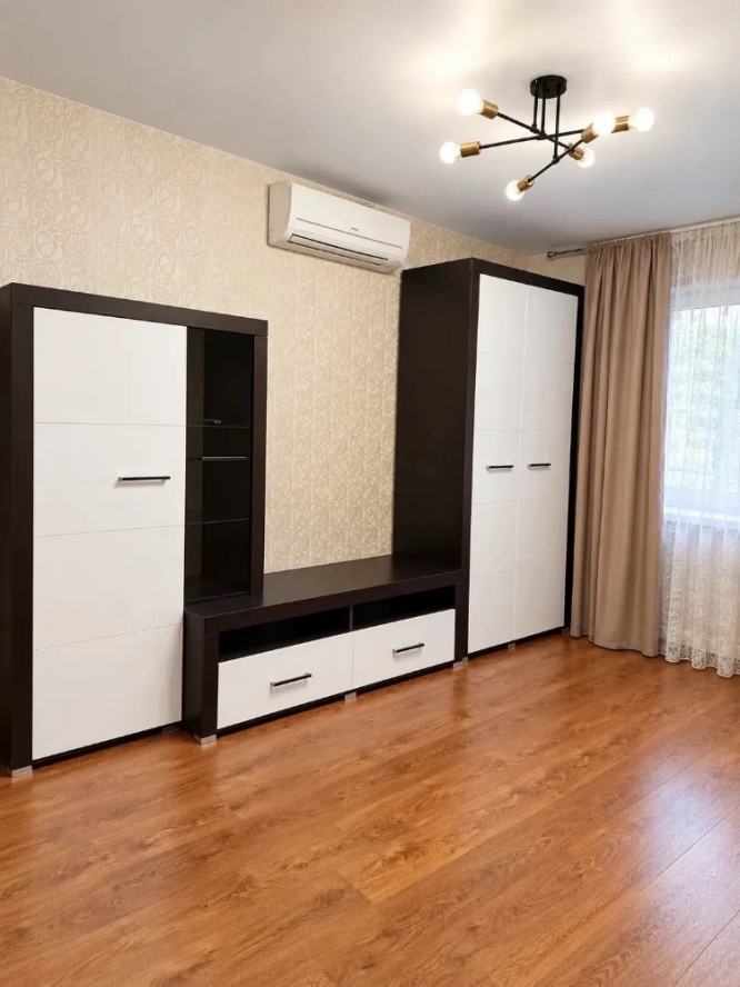 Продается Квартира,  Тренева 1, район Киевский, г. Донецк, Донецкая Народная Республика, Россия