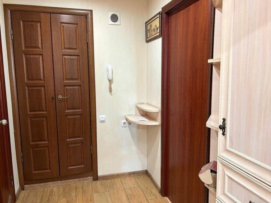 Продается Квартира, пр. Ильича 92Б, район Калининский, г. Донецк, Донецкая Народная Республика, Россия