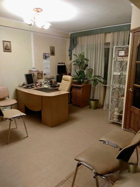 Продается Квартира, пл. Конституции 4, район Ворошиловский, г. Донецк, Донецкая Народная Республика, Россия