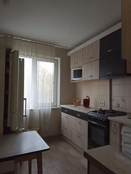 Продается Квартира, пл. Коммунаров 1, район Ворошиловский, г. Донецк, Донецкая Народная Республика, Россия
